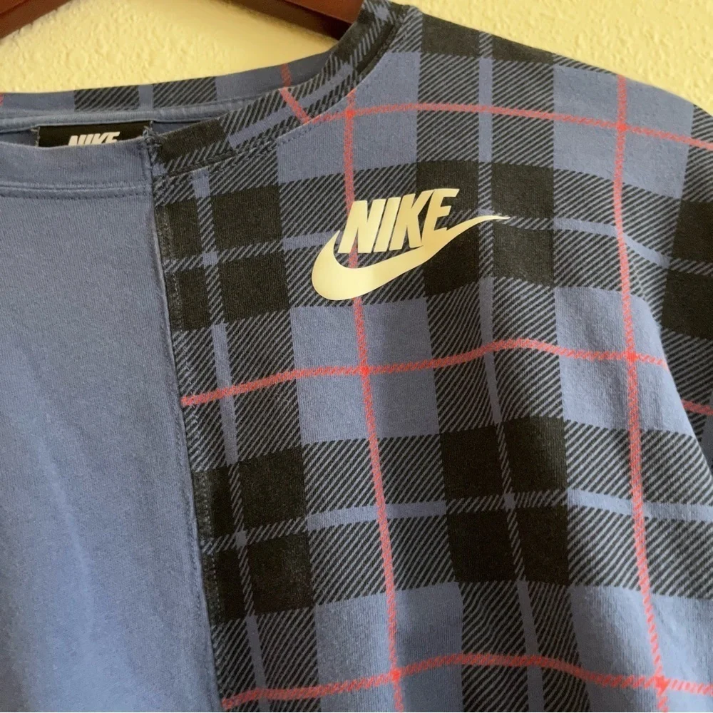 Women's NIKE Patchwork/Color Block Cropped Long Sleeve T Shirt Size XS